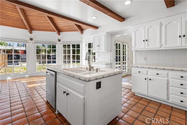 Detail Gallery Image 27 of 47 For 17361 Parthenia, –,  CA 91325 - 5 Beds | 4 Baths