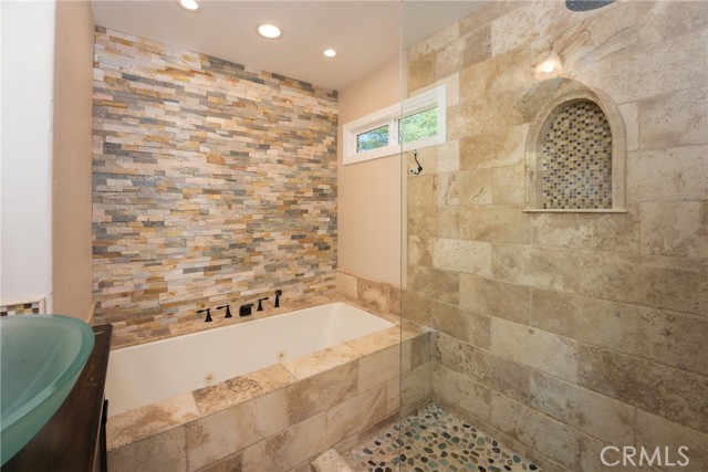 Detail Gallery Image 9 of 27 For 4500 Circle Lazy J Rd, Riverside,  CA 92501 - 3 Beds | 2 Baths