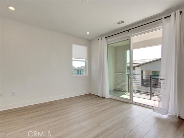 230 Sora, Irvine CA: https://media.crmls.org/medias/ce0eb1b1-10f3-49c2-84e3-81bbaf50fdc7.jpg