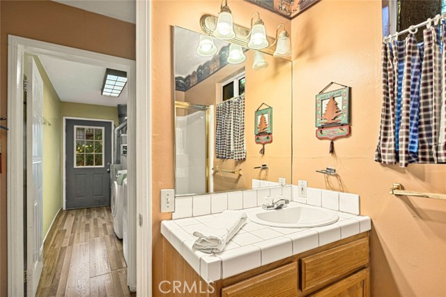Detail Gallery Image 14 of 22 For 42557 La Cerena, Big Bear Lake,  CA 92315 - 3 Beds | 2 Baths