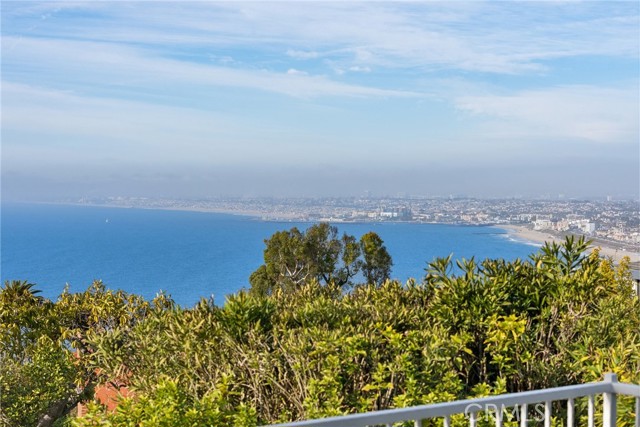 797 Via Somonte, Palos Verdes Estates, California 90274, 4 Bedrooms Bedrooms, ,3 BathroomsBathrooms,Residential,For Sale,Via Somonte,SB25011078