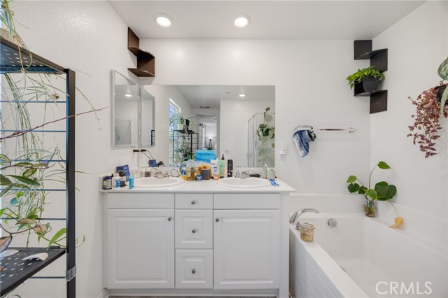 Detail Gallery Image 13 of 22 For 21192 Telegraph, Riverside,  CA 92507 - 6 Beds | 4 Baths