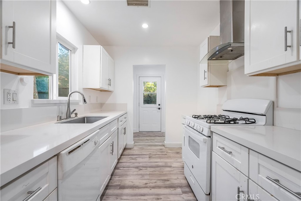 MLS #DW25237785 image #8