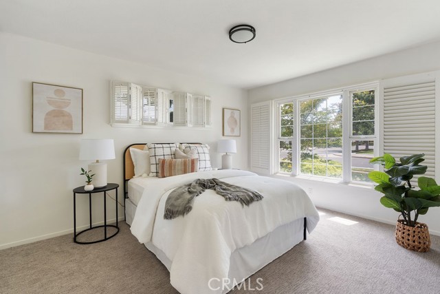 Image 18 of 41 For 17442 Parker Drive