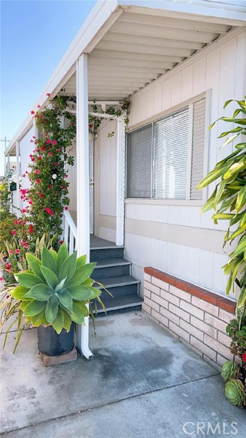 Detail Gallery Image 2 of 17 For 3929 W 5th St #83,  Santa Ana,  CA 92703 - 2 Beds | 2 Baths