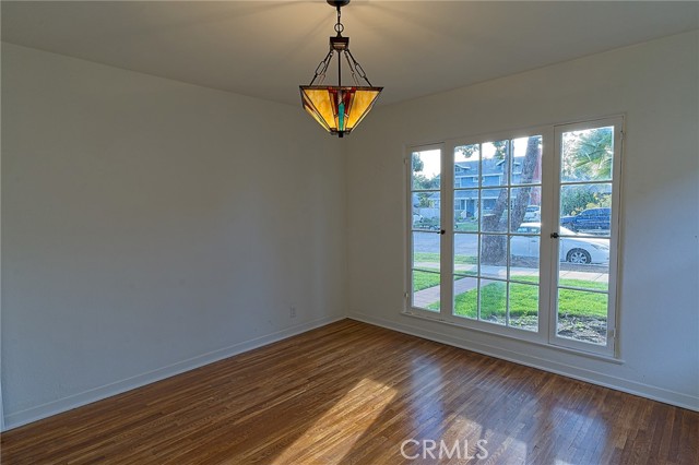 550 N 1st Avenue, Upland CA: https://media.crmls.org/medias/ce11a882-3b43-4d9e-8b02-62d215ed5479.jpg