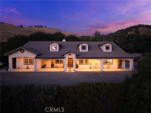 Detail Gallery Image 1 of 29 For 9966 Sunfish Cir, Paso Robles,  CA 93446 - 3 Beds | 2 Baths