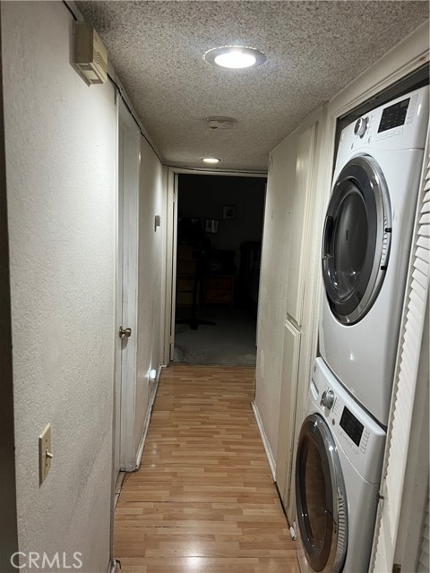 Detail Gallery Image 12 of 21 For 304 Park Shadow Ct, Baldwin Park,  CA 91706 - 2 Beds | 2 Baths