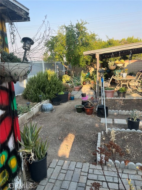 24511 Delphinium Avenue, Moreno Valley CA: https://media.crmls.org/medias/ce135bce-ee07-41f5-af3e-5813281f60b1.jpg