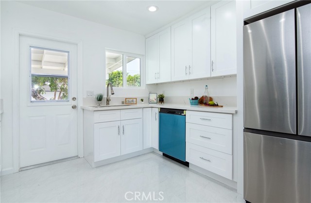 10523 Memphis Avenue, Whittier CA: https://media.crmls.org/medias/ce136e57-5a81-48aa-9340-a2aa5923ede0.jpg