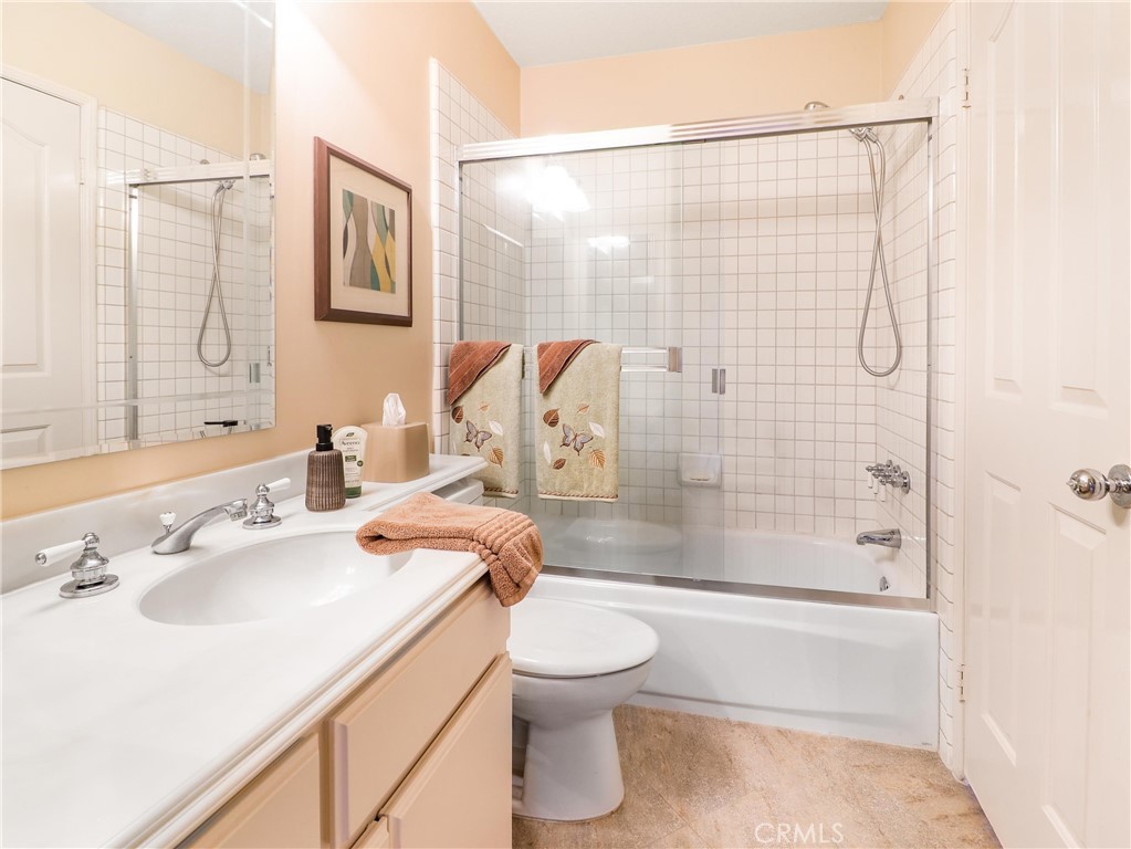 https://media.crmls.org/medias/ce139898-55f0-4bf3-982f-661a88975b90.jpg?preset=X-Large