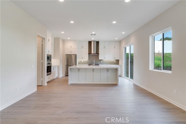 Detail Gallery Image 4 of 48 For 6536 Canyon Oaks Dr, Simi Valley,  CA 93063 - 5 Beds | 5/1 Baths