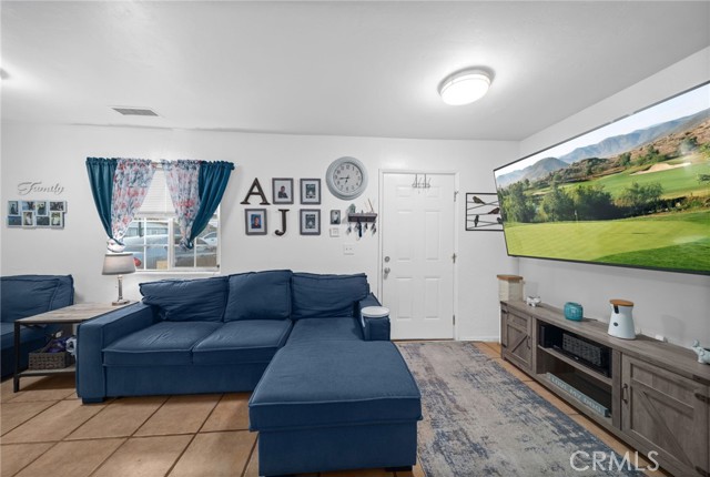 Detail Gallery Image 2 of 28 For 23755 Goetz Dr, Menifee,  CA 92587 - 3 Beds | 1 Baths