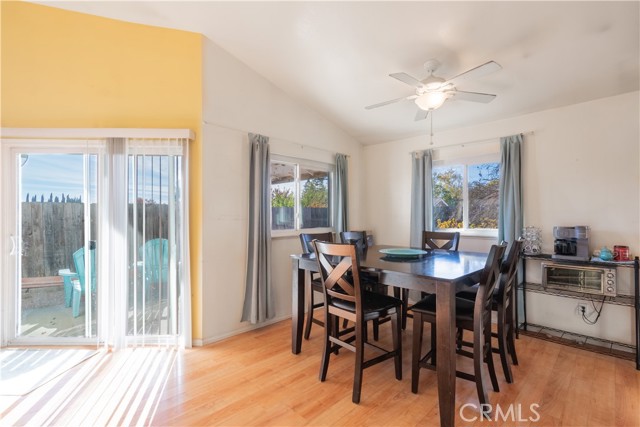 Detail Gallery Image 4 of 16 For 419 Cherokee Ct, Paso Robles,  CA 93446 - 3 Beds | 2 Baths