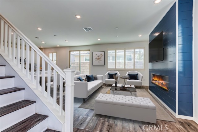 16540 Monteviejo, Fontana CA: https://media.crmls.org/medias/ce14f201-8d6d-4c9f-aa8b-3dbd4a29f29f.jpg