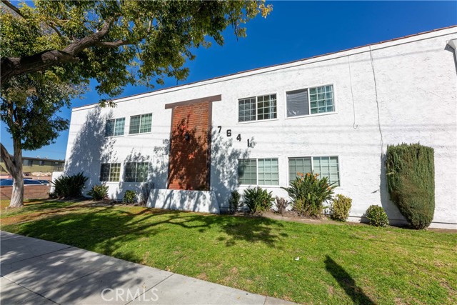 Image 2 for 7641 Florence Ave #103, Downey, CA 90240