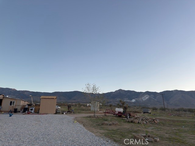 https://media.crmls.org/medias/ce15646a-a8e4-44dc-afd4-624a4fd5a081.jpg?preset=X-Large