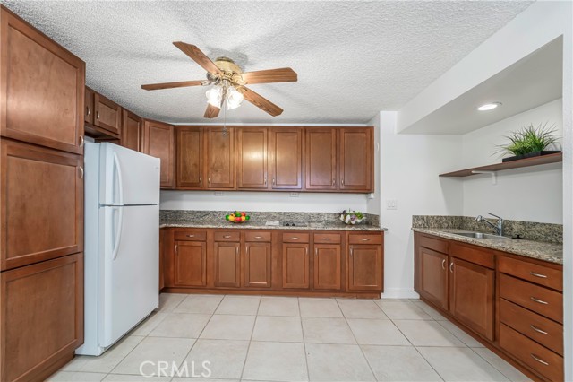 Detail Gallery Image 4 of 27 For 24055 Paseo Del Lago #103,  Laguna Woods,  CA 92637 - 2 Beds | 2 Baths