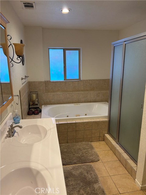 24166 Zurich Drive, Crestline CA: https://media.crmls.org/medias/ce16fdab-3de8-43b9-b787-5e2129c13c29.jpg