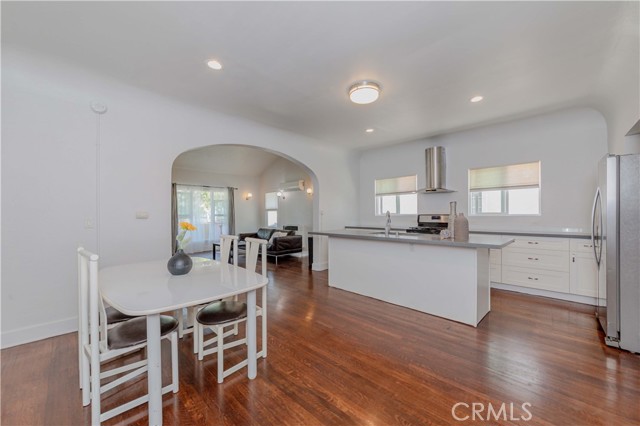 Detail Gallery Image 26 of 39 For 3015 Edgehill Dr, Los Angeles,  CA 90018 - – Beds | – Baths