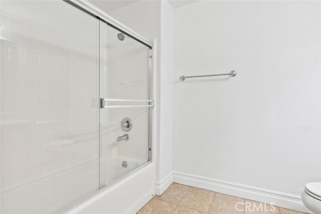Detail Gallery Image 36 of 54 For 13935 Burbank Bld #203,  Valley Glen,  CA 91401 - 2 Beds | 2 Baths