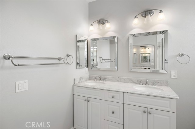 9 Cranwell, Aliso Viejo CA: https://media.crmls.org/medias/ce17a9e7-094d-4840-99e8-08074efc62b4.jpg