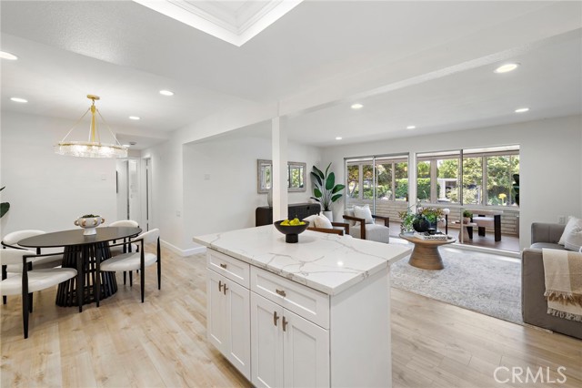 Detail Gallery Image 9 of 14 For 803 Ronda Mendoza a,  Laguna Woods,  CA 92637 - 2 Beds | 2 Baths