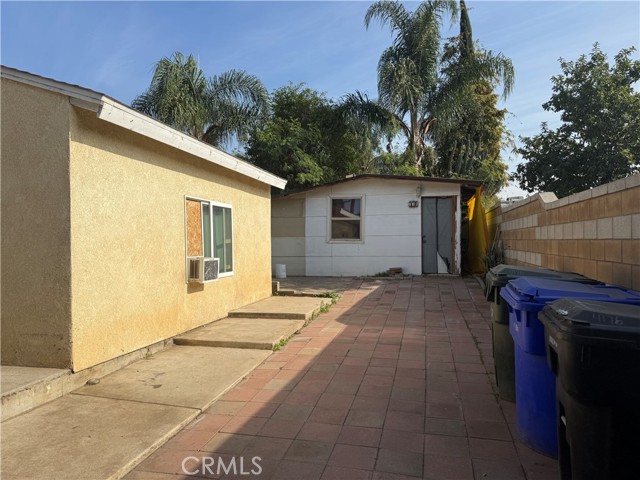 4176 Agate Street, Jurupa Valley CA: https://media.crmls.org/medias/ce191412-1c92-4ca8-adc4-86a5c5a4050f.jpg