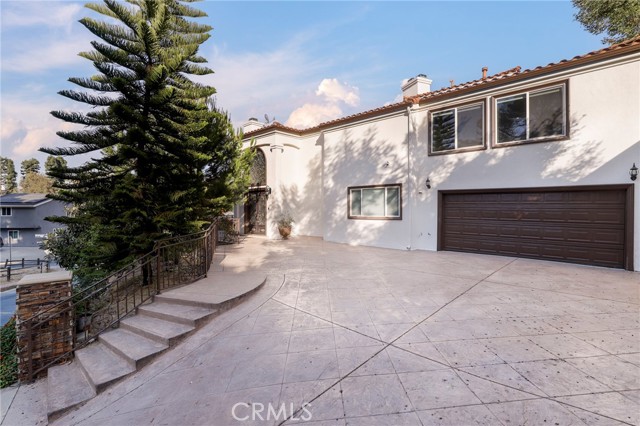 3654 Wrightwood Dr, Studio City CA: https://media.crmls.org/medias/ce1922b8-9da1-4bef-9650-9b9d1e02210c.jpg