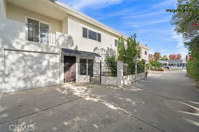 Detail Gallery Image 3 of 45 For 5017 Cartwright #3,  North Hollywood,  CA 91601 - 4 Beds | 2/1 Baths