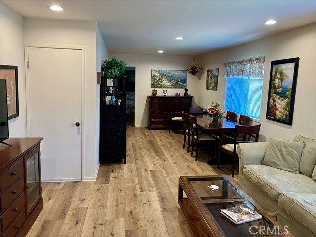 3548 Gladiola Drive # A, Calabasas, California 91302, 2 Bedrooms Bedrooms, ,1 BathroomBathrooms,Residential Lease,For Rent,3548 Gladiola Drive # A,CRSR25073906