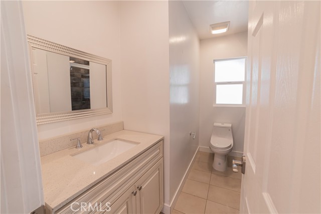 Detail Gallery Image 8 of 24 For 14754 Bassett St, Van Nuys,  CA 91405 - 4 Beds | 2 Baths