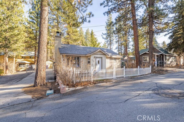 Detail Gallery Image 2 of 41 For 433 Conklin, Big Bear Lake,  CA 92315 - 2 Beds | 1 Baths