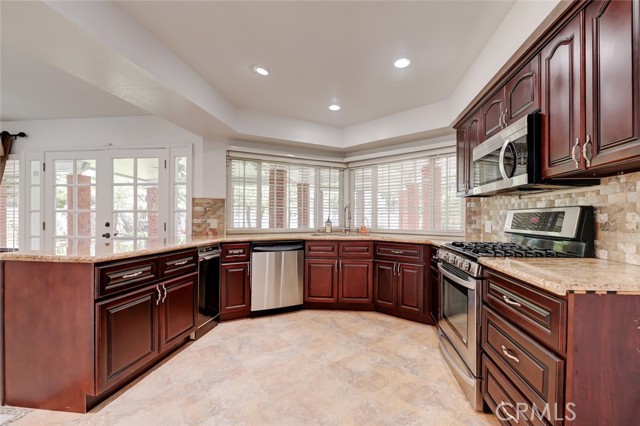 Detail Gallery Image 17 of 56 For 22841 Costa Bella Dr, Lake Forest,  CA 92630 - 4 Beds | 2/1 Baths