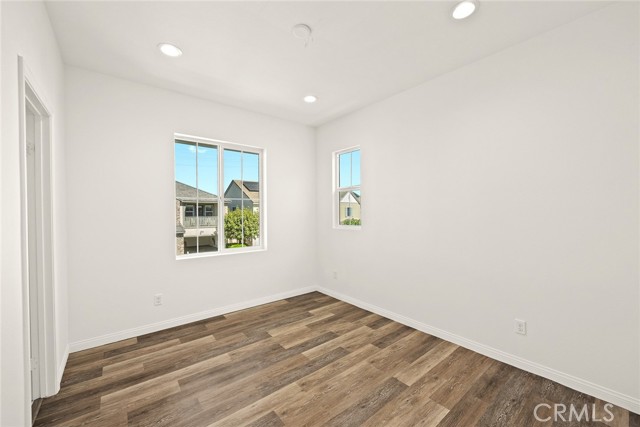 16114 Almond Avenue, Chino CA: https://media.crmls.org/medias/ce1aafa4-12f1-4e96-afa0-41c1b26b1837.jpg