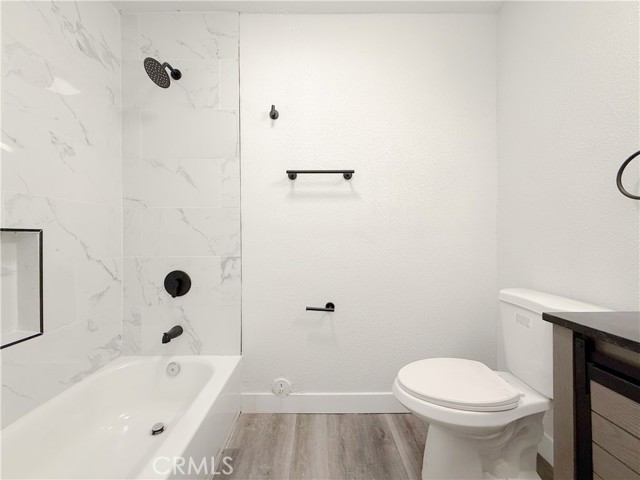 Detail Gallery Image 15 of 38 For 221 W 97th, Los Angeles,  CA 90003 - 4 Beds | 2 Baths