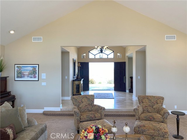 Detail Gallery Image 10 of 47 For 3019 Dos Lomas, Fallbrook,  CA 92028 - 4 Beds | 3/1 Baths