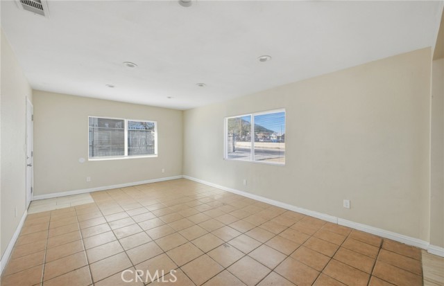 Detail Gallery Image 13 of 29 For 409 N 3rd Avenue, Barstow,  CA 92311 - 4 Beds | 2 Baths