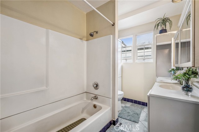 6324 Denver Avenue, Los Angeles CA: https://media.crmls.org/medias/ce1c7a1d-c8f6-44a6-b4fe-28347cf41e7e.jpg