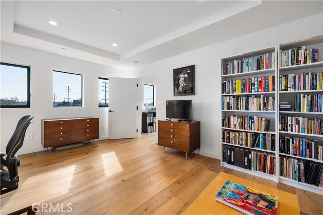 3660 Beethoven Street, Los Angeles CA: https://media.crmls.org/medias/ce1cd982-ddaf-494c-b983-b7341fc68a70.jpg