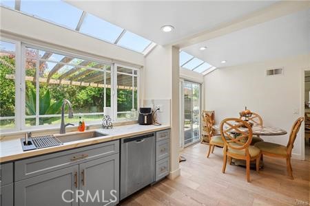 Detail Gallery Image 14 of 29 For 19849 Crystal Ridge Ln, Porter Ranch,  CA 91326 - 3 Beds | 2 Baths