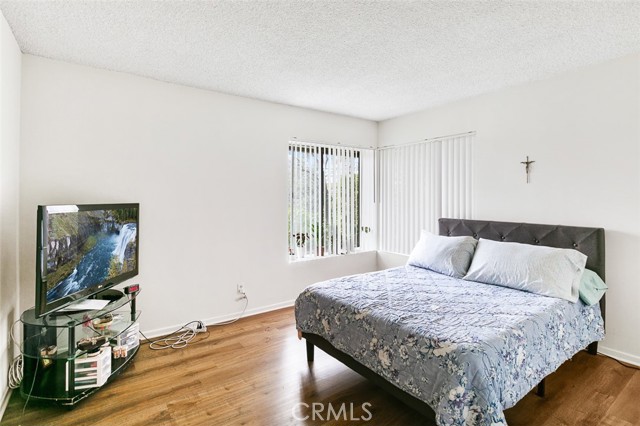 121 E Live Oak Street, San Gabriel CA: https://media.crmls.org/medias/ce1d7cc3-ca05-4dad-a23c-de4c3a42bbd4.jpg