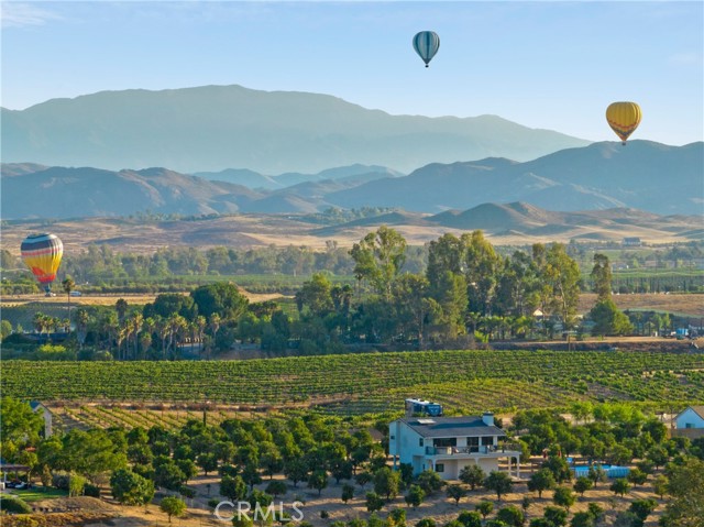 33851 Madera De Playa, Temecula CA: https://media.crmls.org/medias/ce1dad0b-40fd-4e44-a5bb-28347c48d3bb.jpg