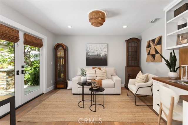 2301 Private Road, Newport Beach CA: https://media.crmls.org/medias/ce1ea400-7012-48d5-bd2e-1fcc2555c197.jpg
