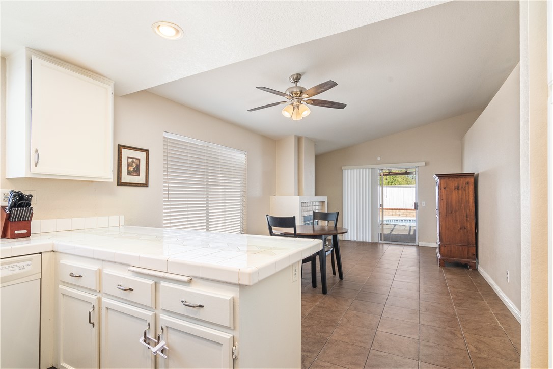 Detail Gallery Image 14 of 18 For 39583 Sunrose Dr, Murrieta,  CA 92562 - 3 Beds | 2 Baths