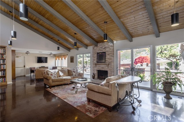 Detail Gallery Image 21 of 33 For 769 Birchpark Cir #207,  Thousand Oaks,  CA 91360 - 1 Beds | 1 Baths