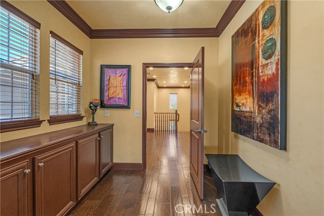 780 W Aster Place, Santa Ana CA: https://media.crmls.org/medias/ce2085fc-d0f7-4e63-85d2-6b06dded1348.jpg