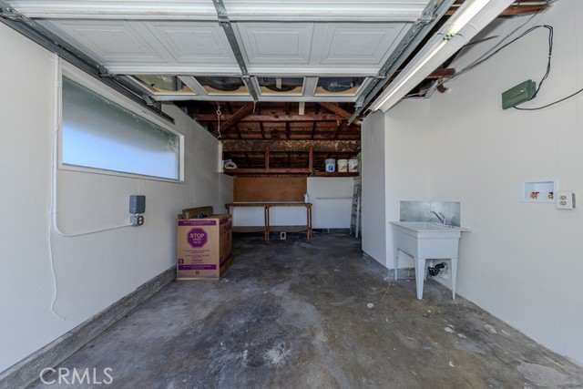 10606 Harvest Avenue, Santa Fe Springs CA: https://media.crmls.org/medias/ce20bdad-3738-4dc4-b453-7d8e3ef19080.jpg