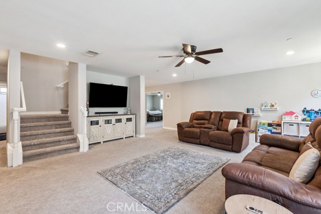 Detail Gallery Image 17 of 41 For 5460 Turin Way, Fontana,  CA 92336 - 4 Beds | 3 Baths