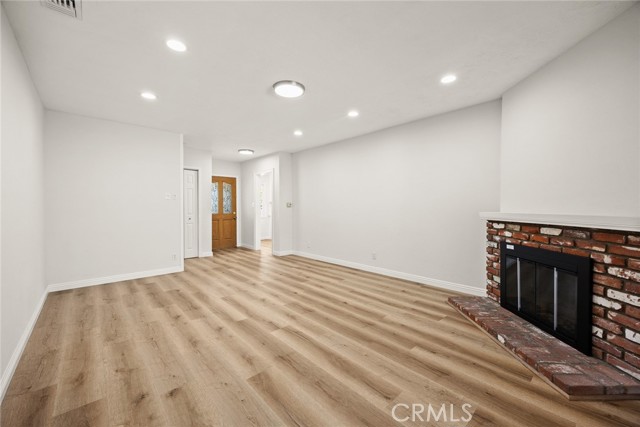 181 W Casad Street, Covina CA: https://media.crmls.org/medias/ce21ab35-a2a5-420c-89b1-976fa713fa75.jpg